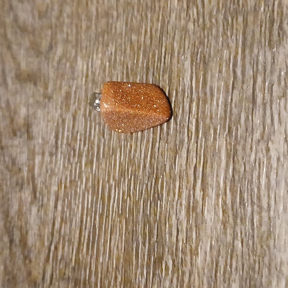 Pendant‎